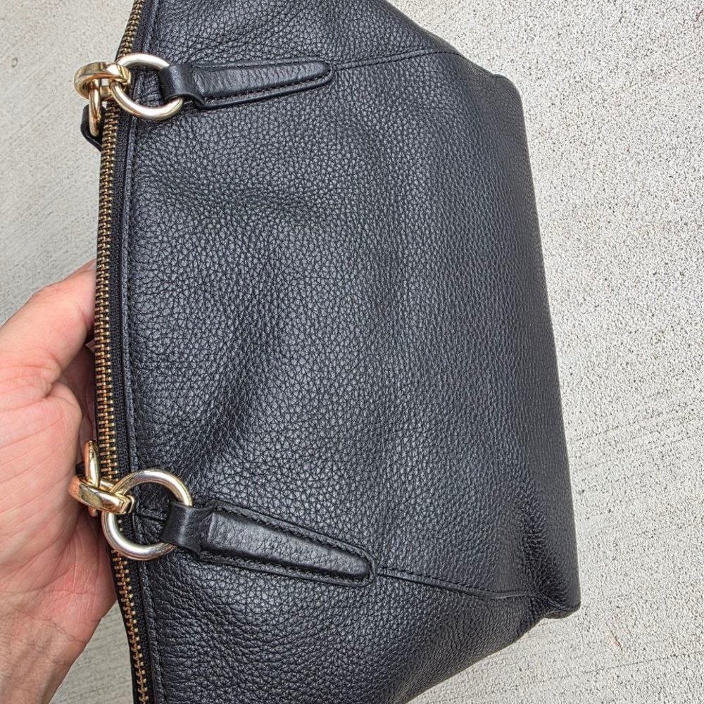 👜 Coach F28993 Pebbled Leather Zip Top Tote Bag Black Gold Hardware - Picture 5 of 10